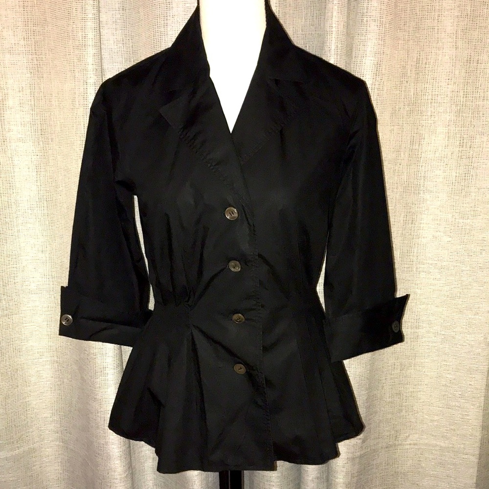 Black Jenne Maac top , excellent cut